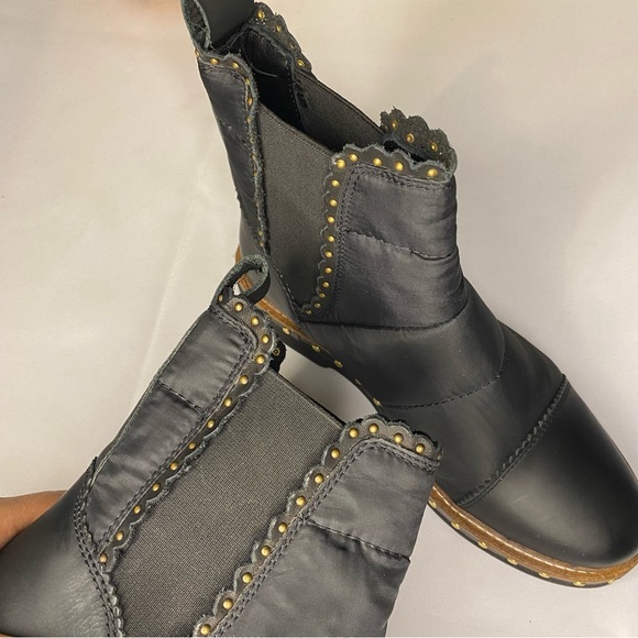 Free People Atlas Puffer Chelsea Black Booties Size 6 - Picture 3 of 13